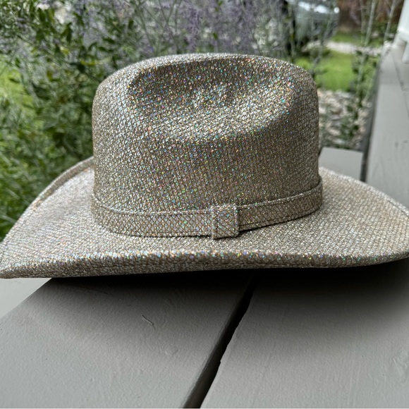 Iridescent cowgirl hat - Picture 3 of 13